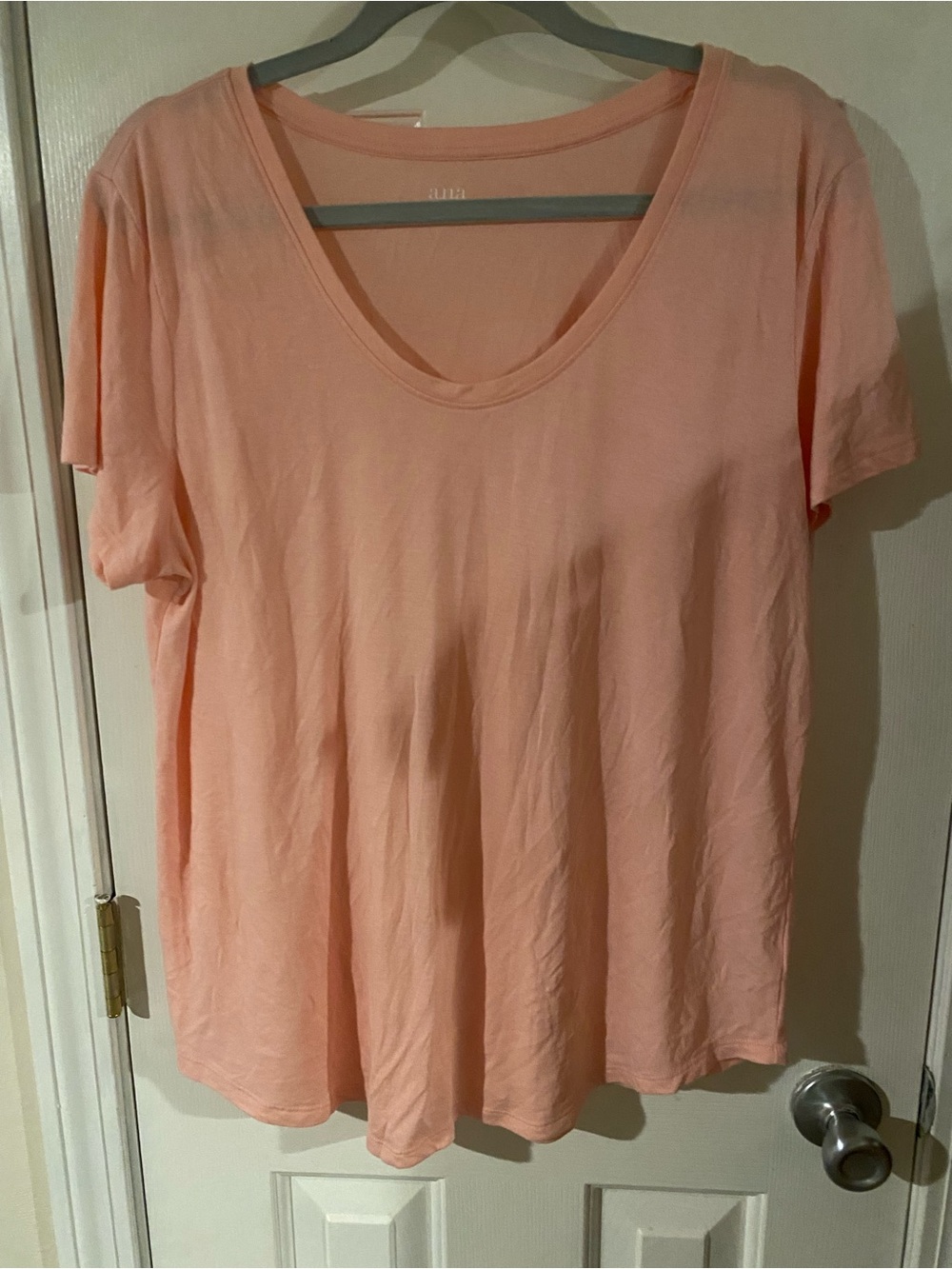 a.n.a Scoop Neck Short Sleeve Tee in Peach